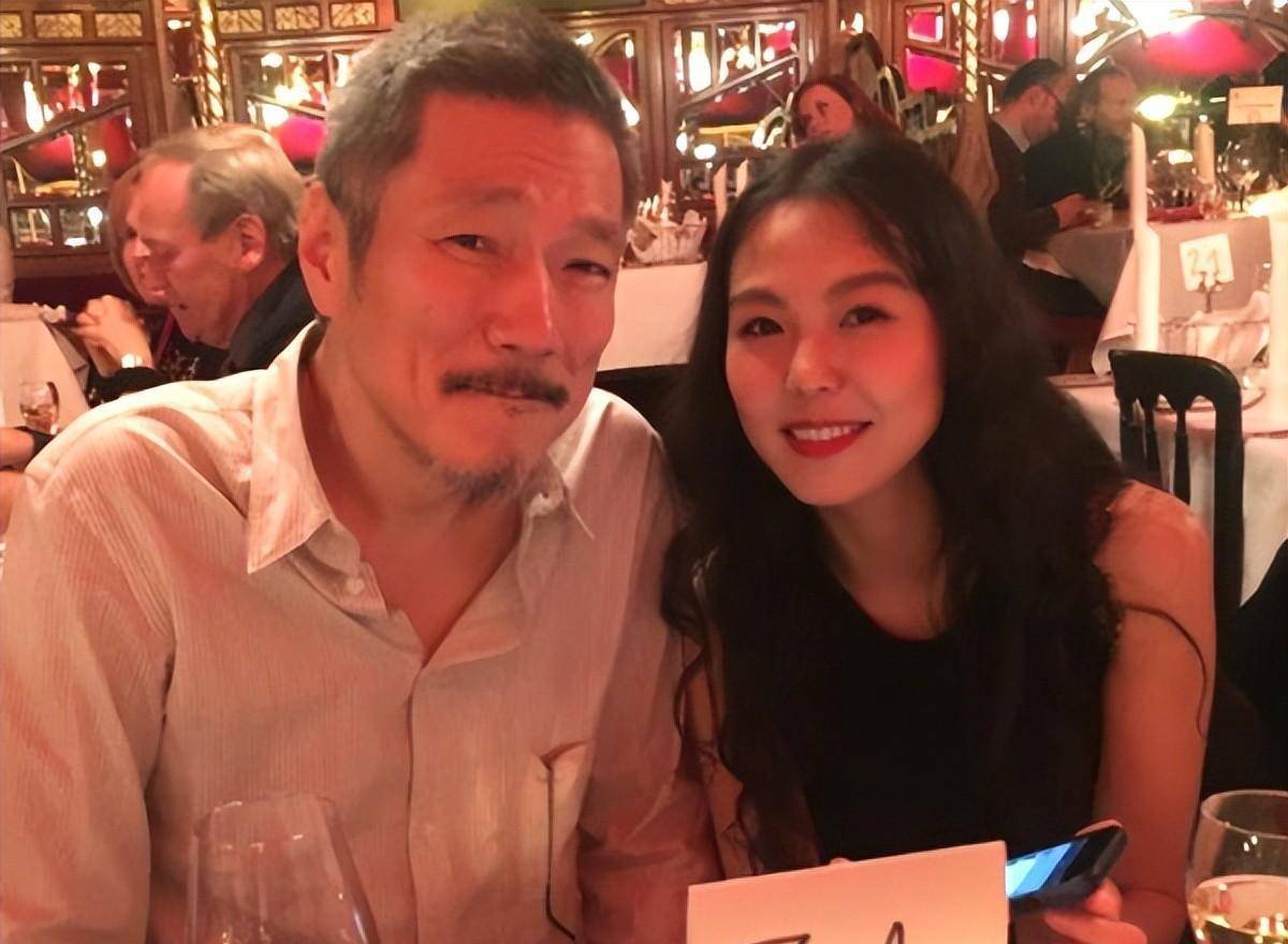 原创影后金敏喜甩掉赵寅成爱上大22岁导演看男人不在乎长相
