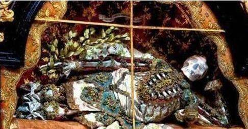 广州有一帝墓,墓中珍宝无数,千年来保存完好,专家也找不到_赵佗之