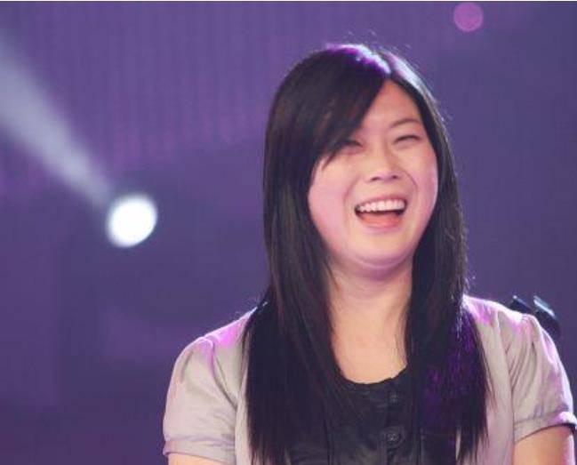 曾经北漂的西单女孩,卖唱走红上春晚,如今转战商场界身价过亿_任月丽