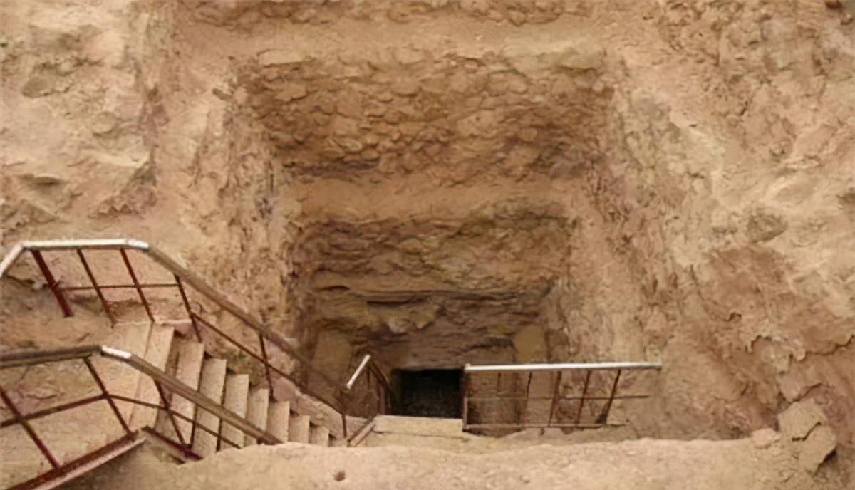 原创九层妖塔原型古墓被盗盗墓贼以18亿出手文物但无人回应