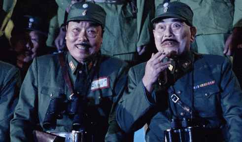 小时候没看懂,成人后才发现《三毛从军记》藏着这么多隐喻与暗讽_电影