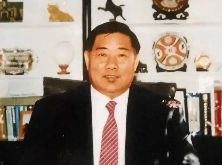 陈光威初中文凭中国农民靠一杆鱼竿把碳纤维做到世界第一