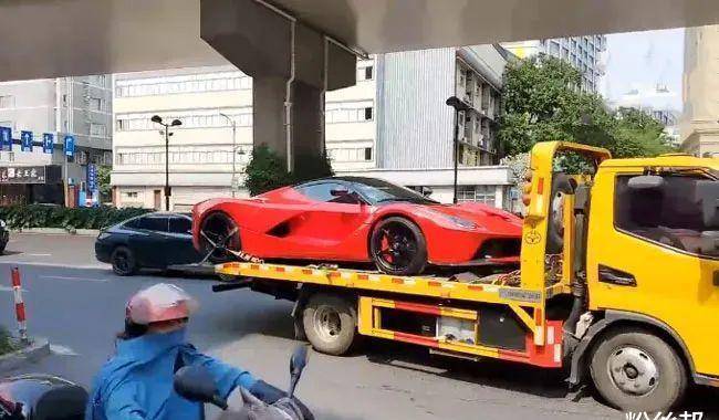 2小时租车体验后,虎牙小酷喜提法拉利拉法,对其改色11月1日首秀_搜狐