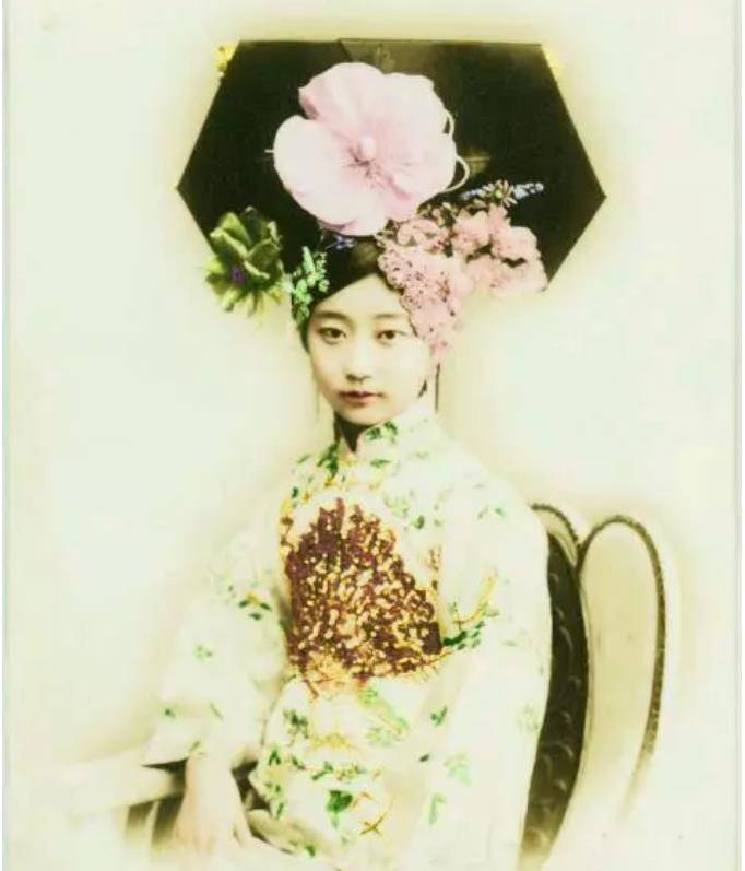 原创王敏彤晚清最美格格却痴恋姐夫溥仪终身未嫁一人孤独终老