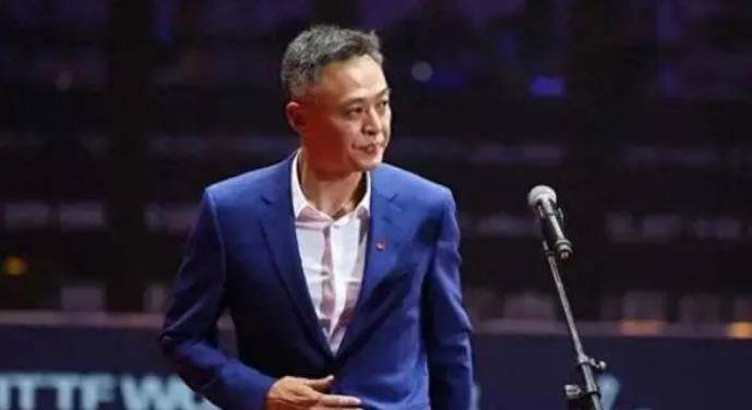 秦志戬正式上任,亮相澳门新岗位,不负刘国梁期待_世界杯_教练_大赛