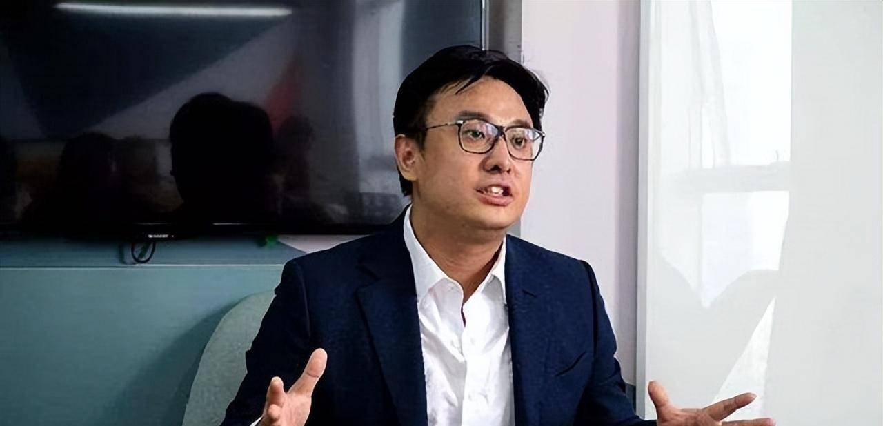 原创上海大佬张旭豪33岁将公司卖给马云套现665亿如今再创传奇