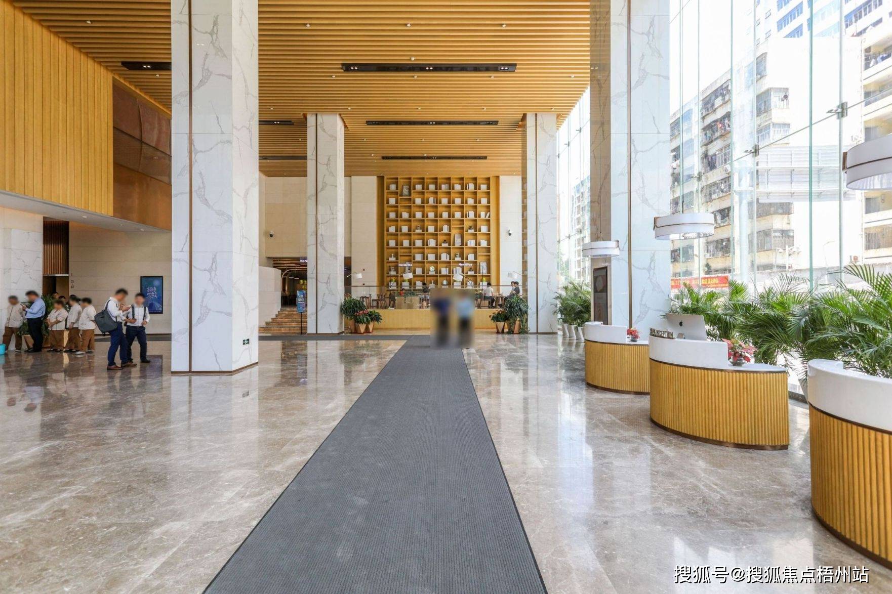 深圳安吉尔大厦租120人独立办公室精装修带家具交通便利可注册