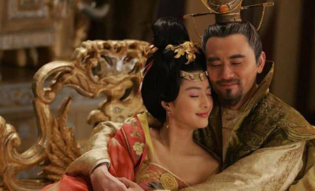 可是汉武帝为了自己的千秋大业,还是不管细君公主的悲惨遭遇要她为