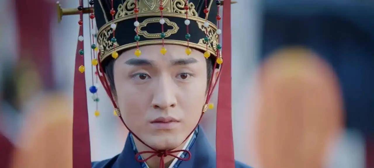 原创称帝不敢穿龙袍只爱前朝妃嫔连秦桧都看不下去的叛逆忠臣