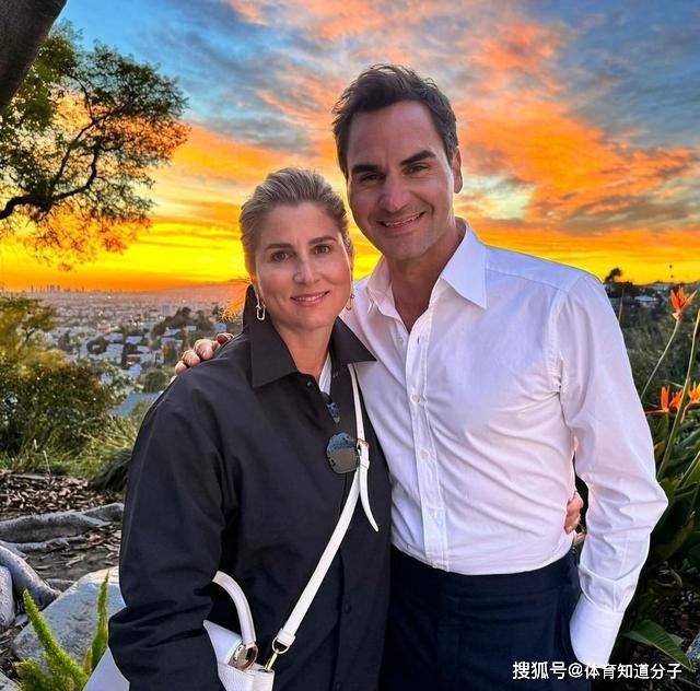 费德勒和妻子米尔卡生下了四个孩子,是一对双胞胎女儿和一对双胞胎