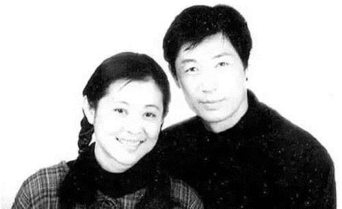 在山东省剧团,倪萍结婚,第一任丈夫是高干子弟,网传两人婚后生有一个