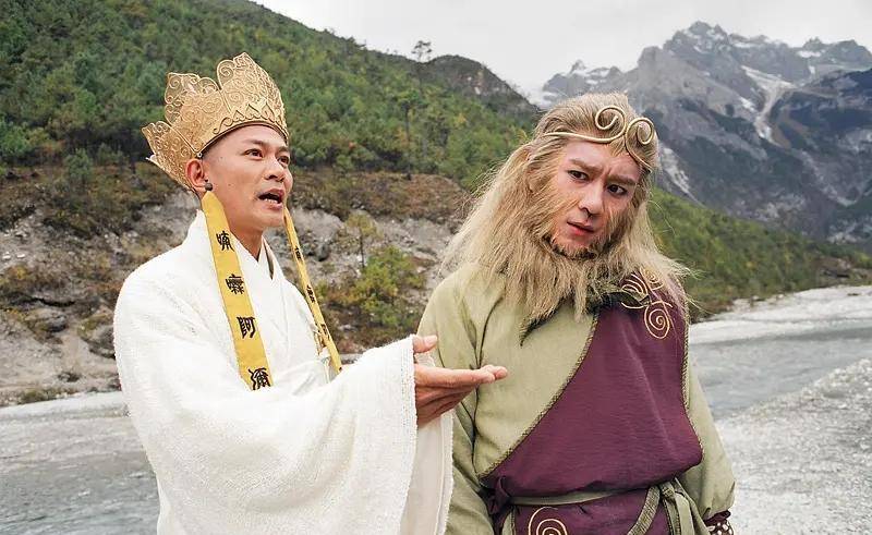 生存现状,有人没钱治病,有人出镜带货卖卫生巾_刘家辉_万梓良_周润发