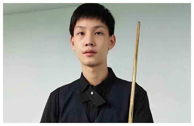 原创年仅16岁狂轰单杆135分却失去赛点中国斯诺克新星惊现