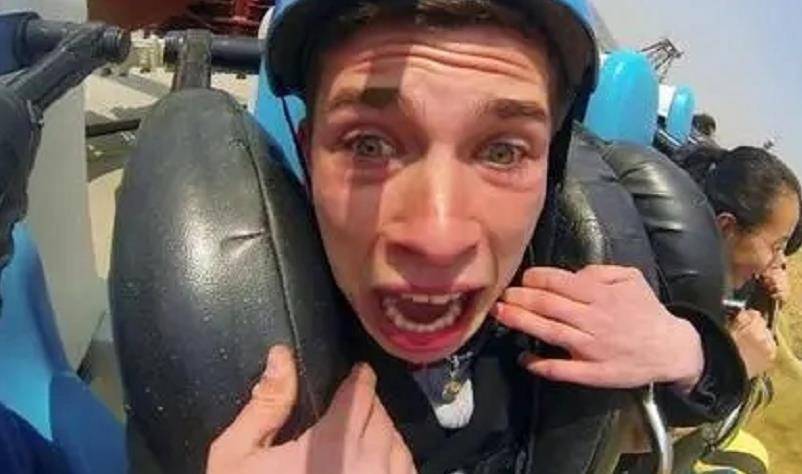 原创英国过山车安乐死3分钟转一圈7个回环引发脑死亡