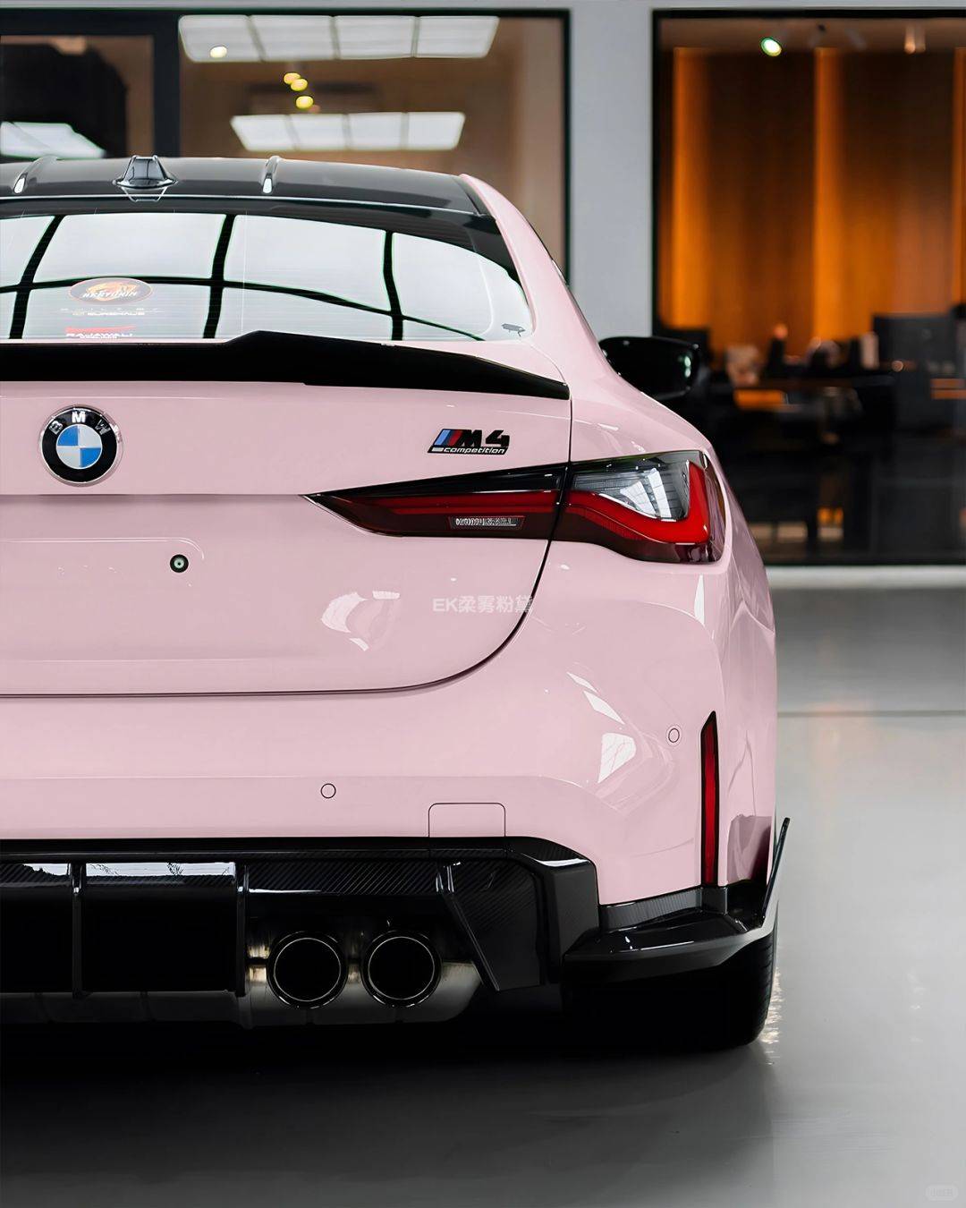 膜柔雾粉黛,既有东方的含蓄美,又不失现代的时尚感_美女_晨雾_浅粉色