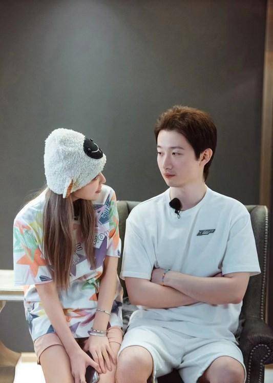 原创《女儿4》张雨绮李柄熹犀利问答,周扬青约会遇难