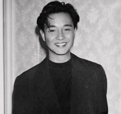 原创香港天王今昔对比有人宝刀未老有人靠救济度日有人跳楼自尽