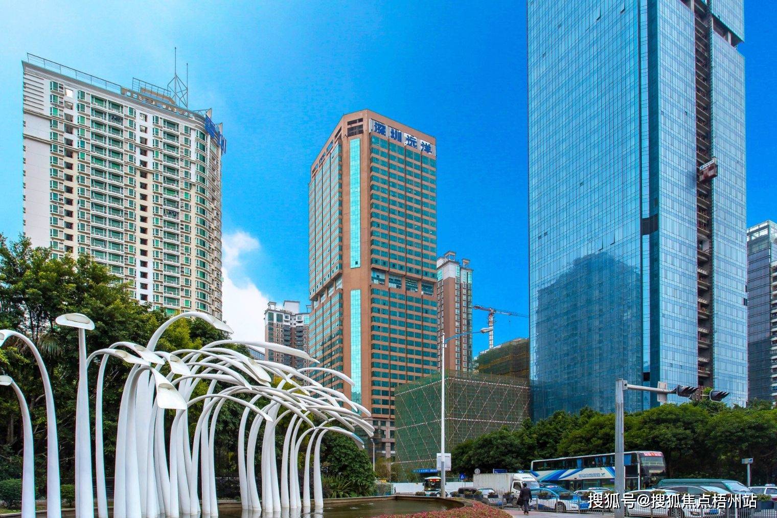 深圳汇商中心租1-20人独立办公室 精装修 带家具 交通便利 可注册_商