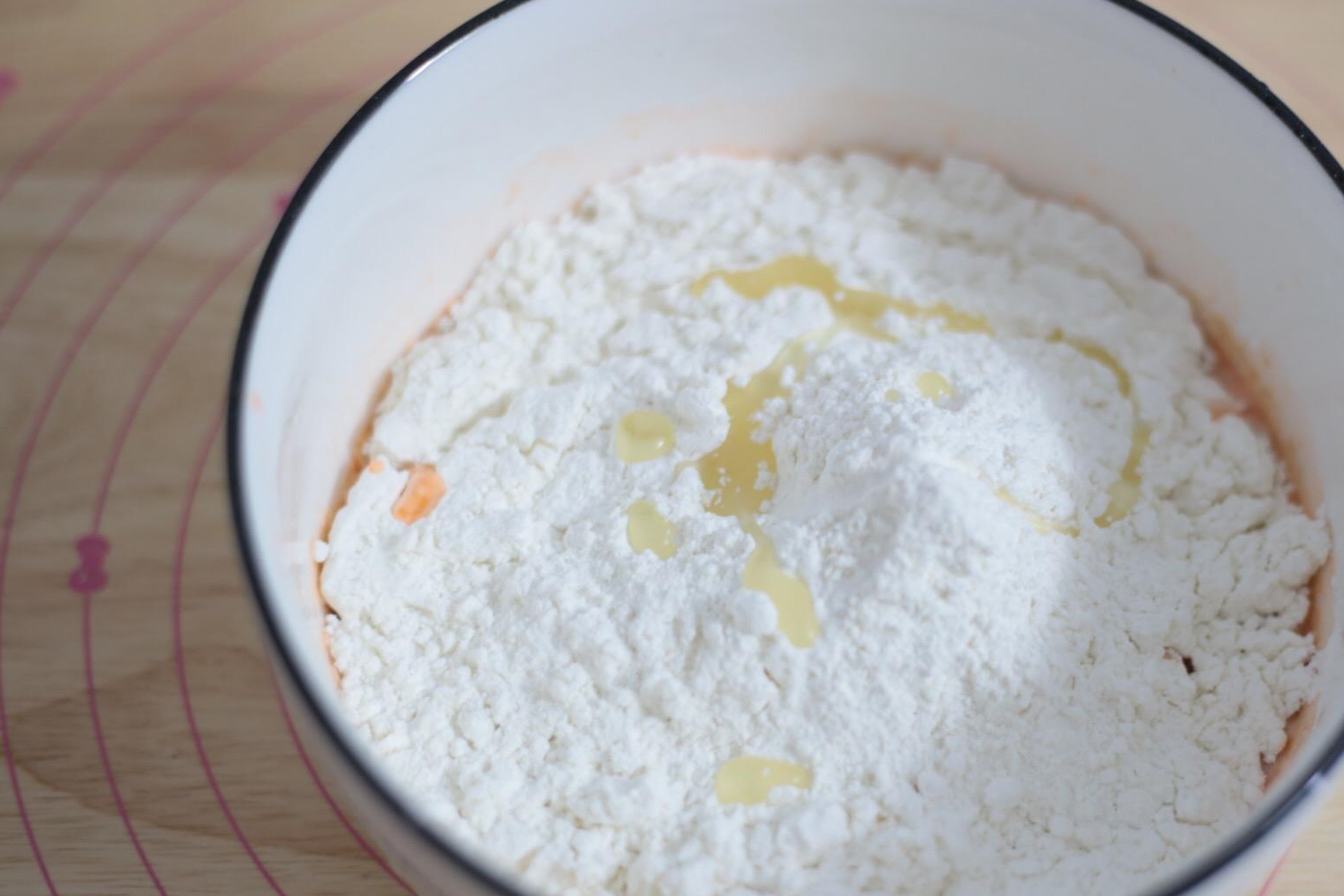 原创面粉里加点它上锅蒸一蒸味道香甜真馋人女儿一口气吃5个