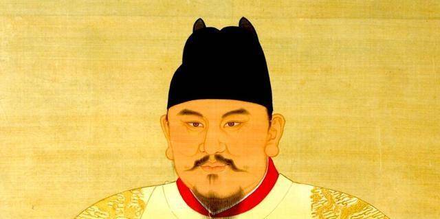 他们是朱元璋第九代的子孙朱常式的后代,据朱家族谱,朱元璋4子燕王