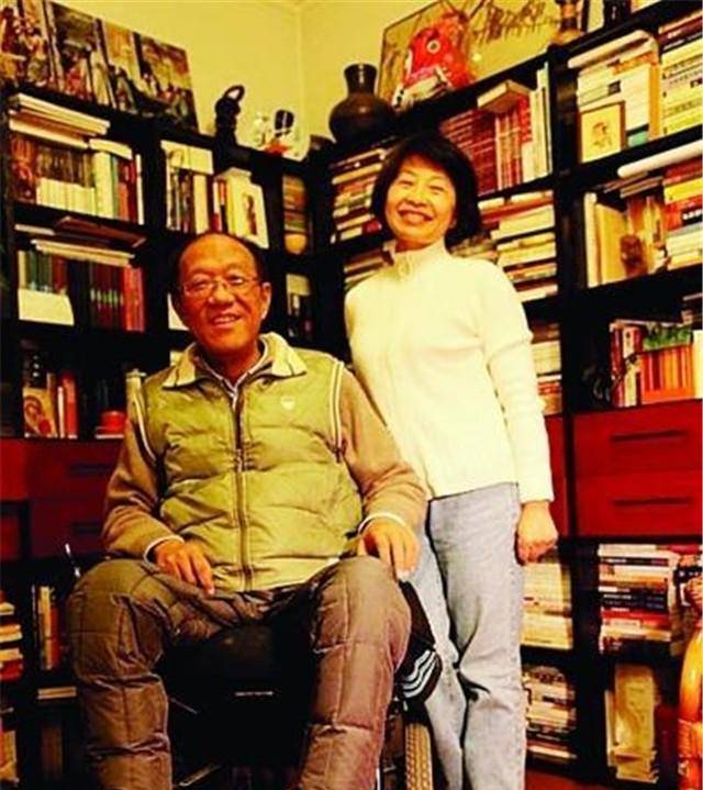史铁生:21岁瘫痪,31岁执笔坚持写作28年,脑溢血去世,一生励志_卡尔