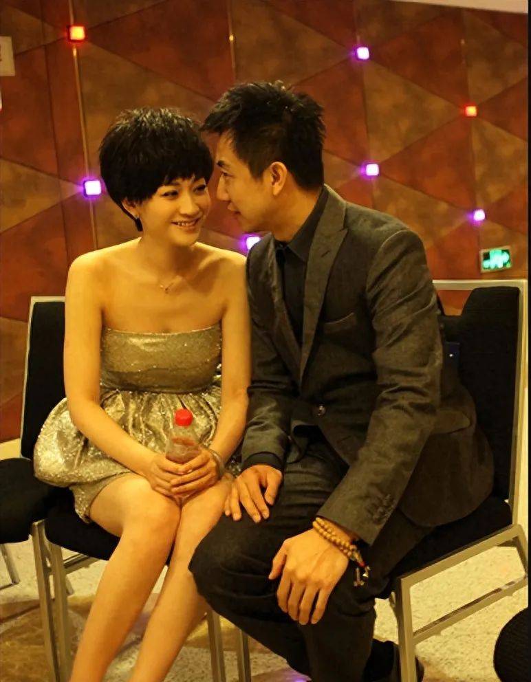 李小冉情路虽坎坷终获人间清醒赞誉翻身之日已至