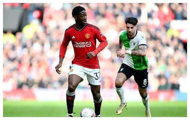 梅努18岁腾飞盛赞滕哈格未来曼联6号中场