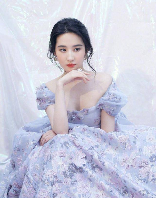 杨幂楼兰公主,刘亦菲迪士尼公主,女星公主造型谁最惊艳?