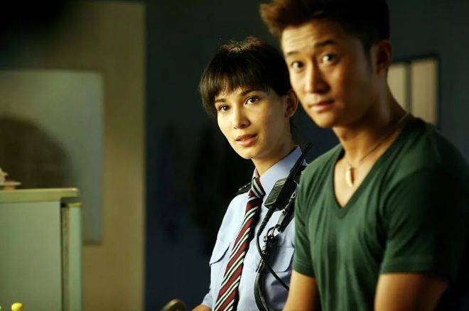 《超级保镖》岳松作为国内的专业动作演员还是很有实力的,当然也看到
