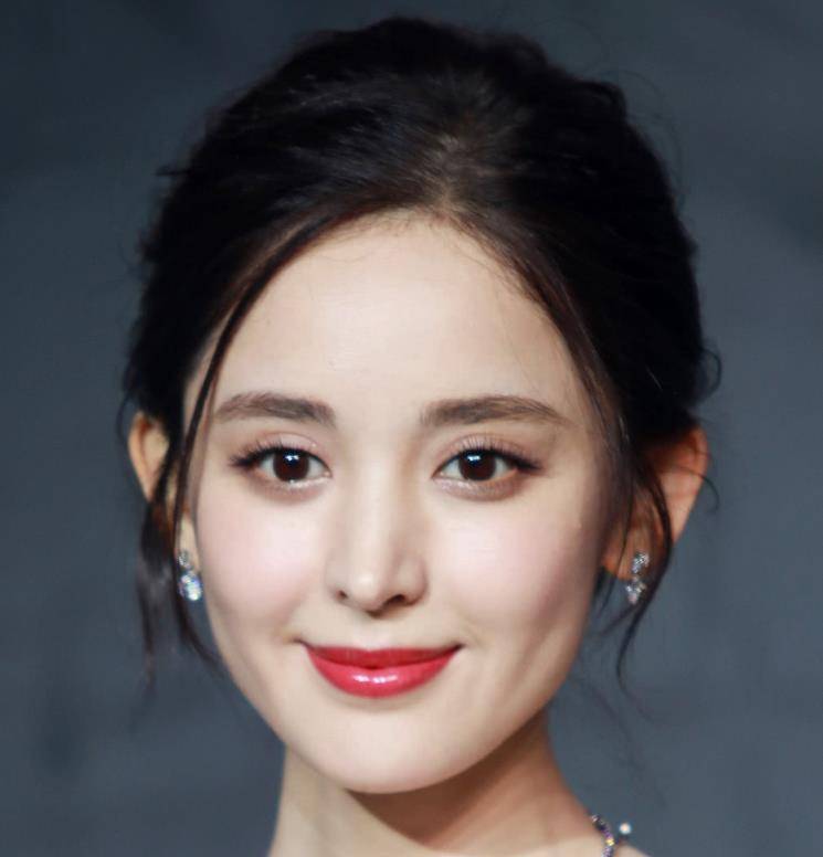 原创新疆三美颜值比拼迪丽热巴vs古力娜扎vs佟丽娅谁更好看