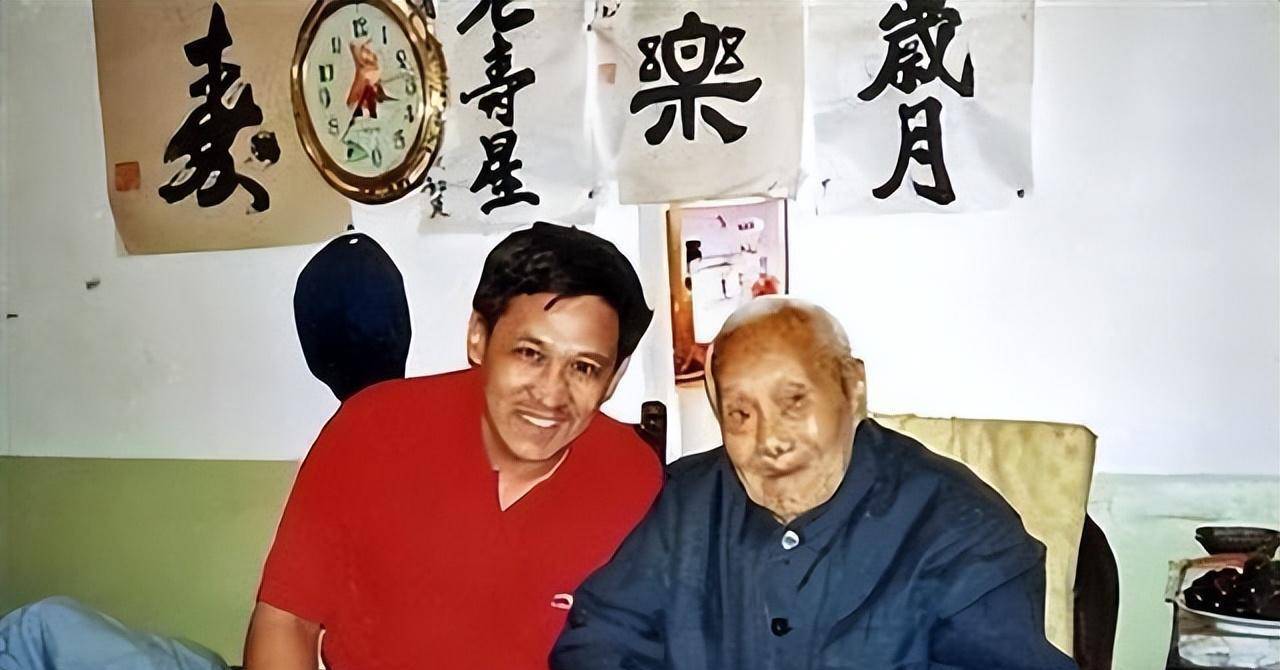 原创末代太监孙耀庭口述夜晚伺候嫔妃时鞋里都要放一个苍耳为啥