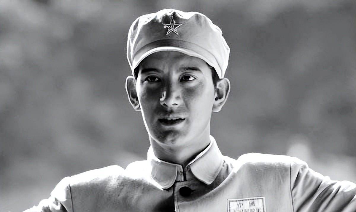 战,团长献计围攻敌人,副师长却说:先放敌人逃跑_袁学凯_张江霖_山沟