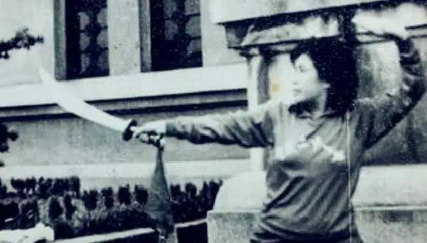 原创70年代的女飞贼宋莲萍拜和尚为师轻功了得24岁走上不归路
