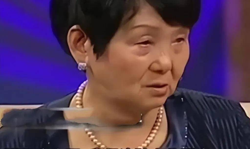 原创女首富判刑18年出狱扫公厕一封遗书造就女版褚时健身家过亿