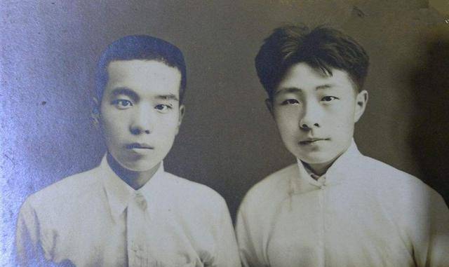 三年之后,男孩面临考大学,临阵磨枪后,一举考上了清华大学.