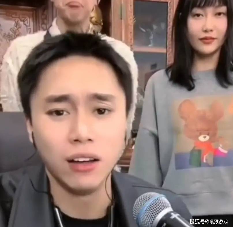 原创20岁主播炫耀名下房产众多每年租金收入800万20岁你在干嘛