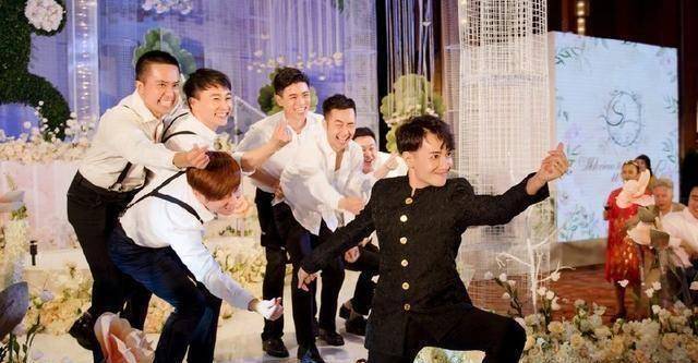 你们有没有感觉很熟悉,就是鼠标的扮演者,张艺文啦.