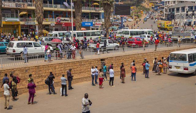 原创人间炼狱到非洲之星卢旺达学习中国模式快速崛起gdp翻了13倍