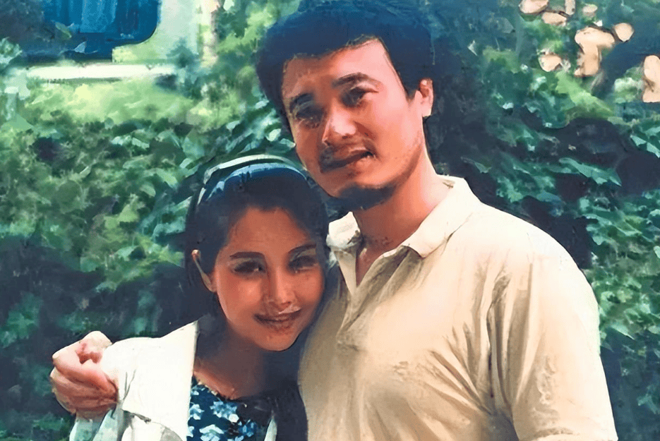 其实孙松是一个专情的人,她的妻子是侯继林,曾在邱心志主演的《风流