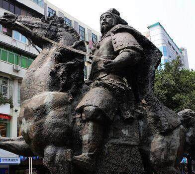 桓温想造反,但没成功,后来他儿子又造反这才成功当了皇帝.