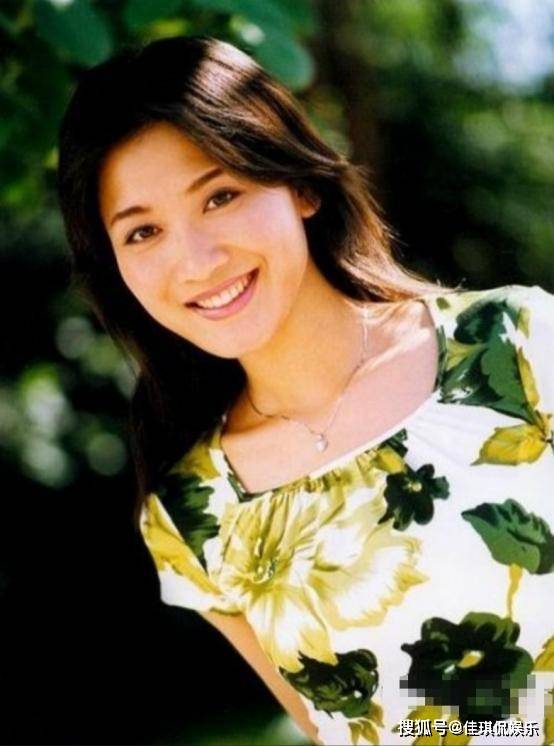 不提前夫侯勇,和女儿患难与共,如今45岁似冻龄少女_潘雨辰_沈蓉_孩子