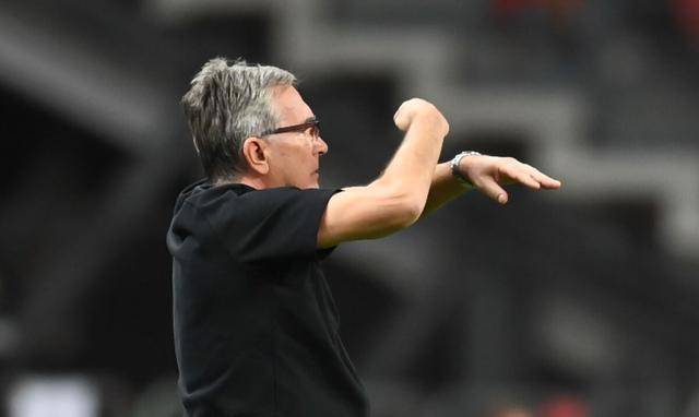 国足困境张琳芃退队张玉宁受伤谭龙或将回归