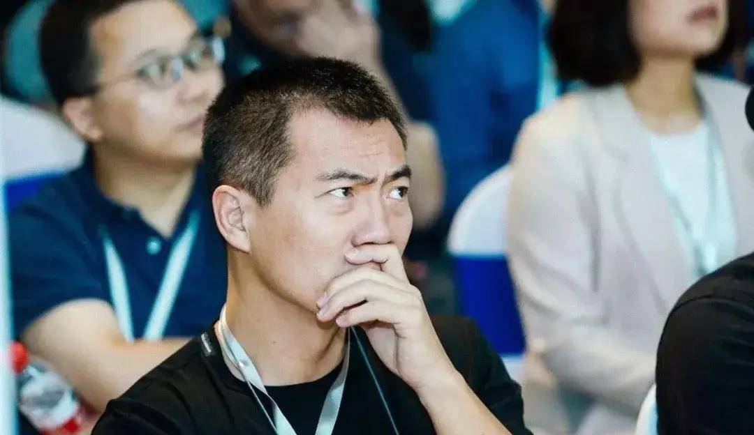 黄健翔谈国足 呼于大家不要生气,就当解数学难题还能锻炼思维!