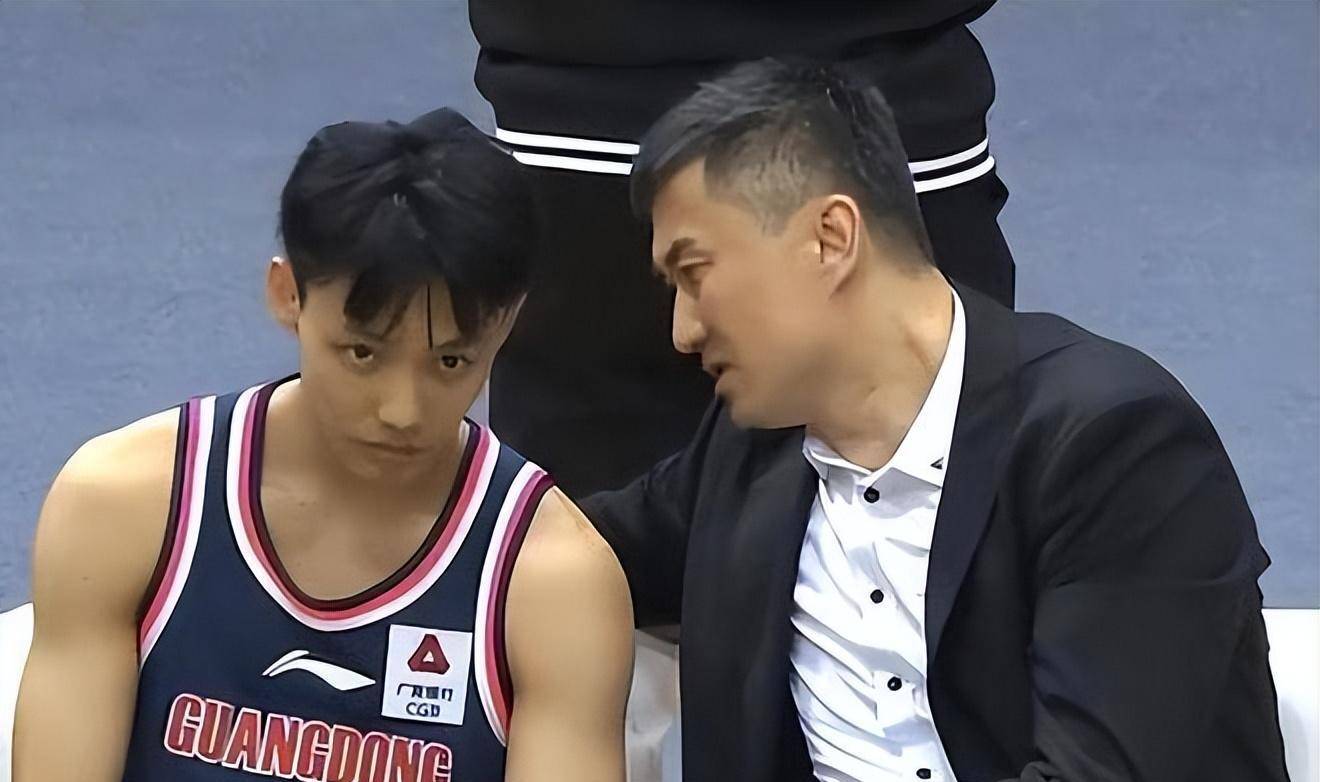 原创赵锦洋仅得2被称作奇兵张浩嘉单节5分却为什么受到杜锋怒批