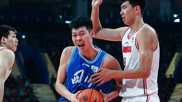 朱荣振板凳深坐未来能否回归辽宁男篮