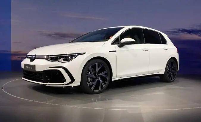 由乔治罗亚大师亲自设计,它的延伸车型citi golf甚至直到2009年才停产