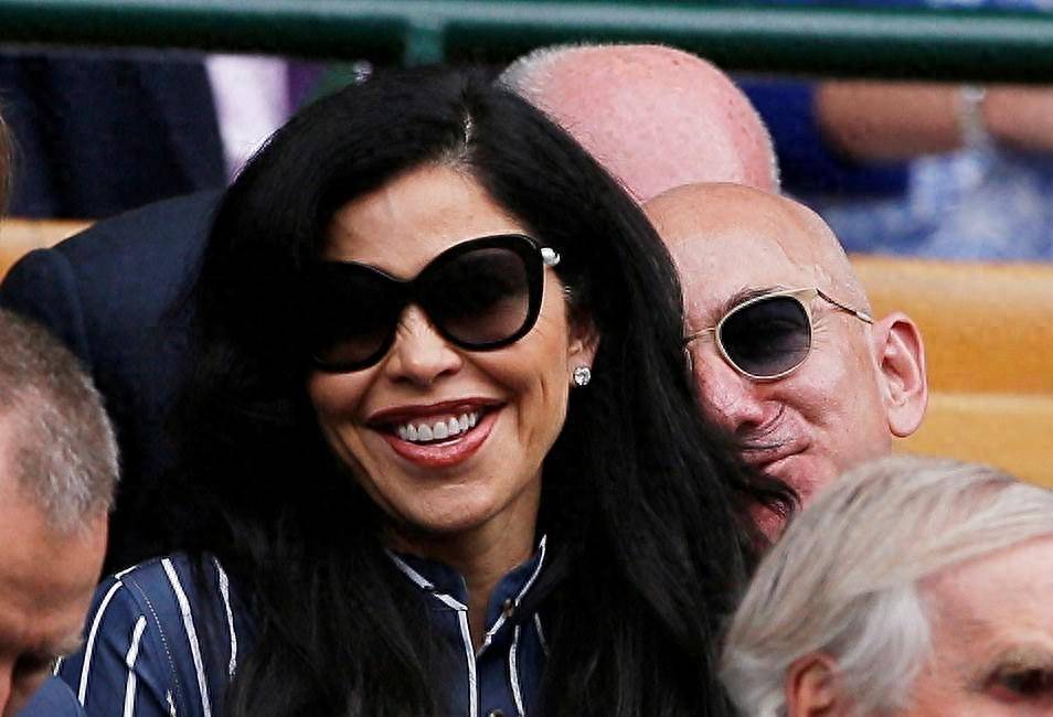 传言贝佐斯新女友是变性人首富审美独特网友只因玩得开