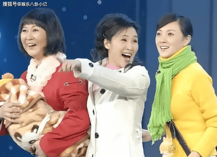 金玉婷近照,曾5次登上春晚,最红时因被人造谣淡出演艺圈_表演_小品