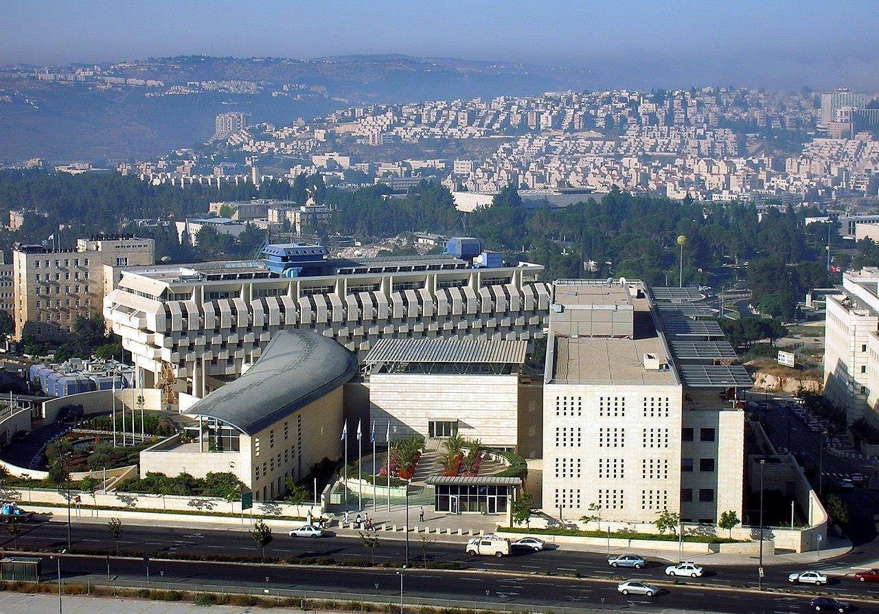 原创成立才72年的国家面积只有25万平方公里人均gdp是上海18倍