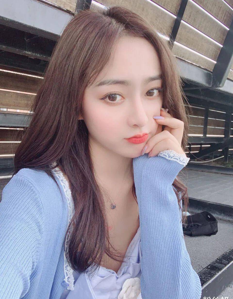 原创芮甜甜妹妹正式入驻yy性格豪爽太活泼粉丝也叫她克制